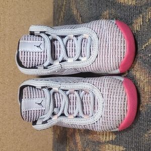 Air Jordan Horizon- Wolf Grey / Dynamic Pink-Black